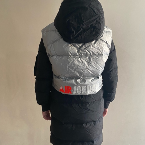 Jordan Puffer Coat - Picture 3 of 9